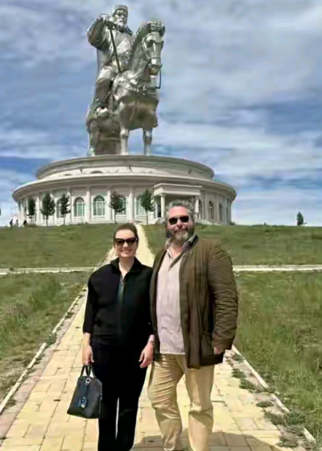 俄罗斯沙皇后裔在蒙古国乌兰巴托旅游