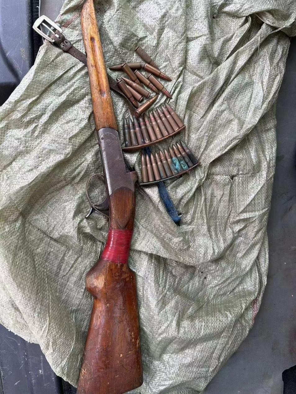 黑龙江省林区公安局鹤北分局刑侦大队成功收缴枪支一支,子弹30发