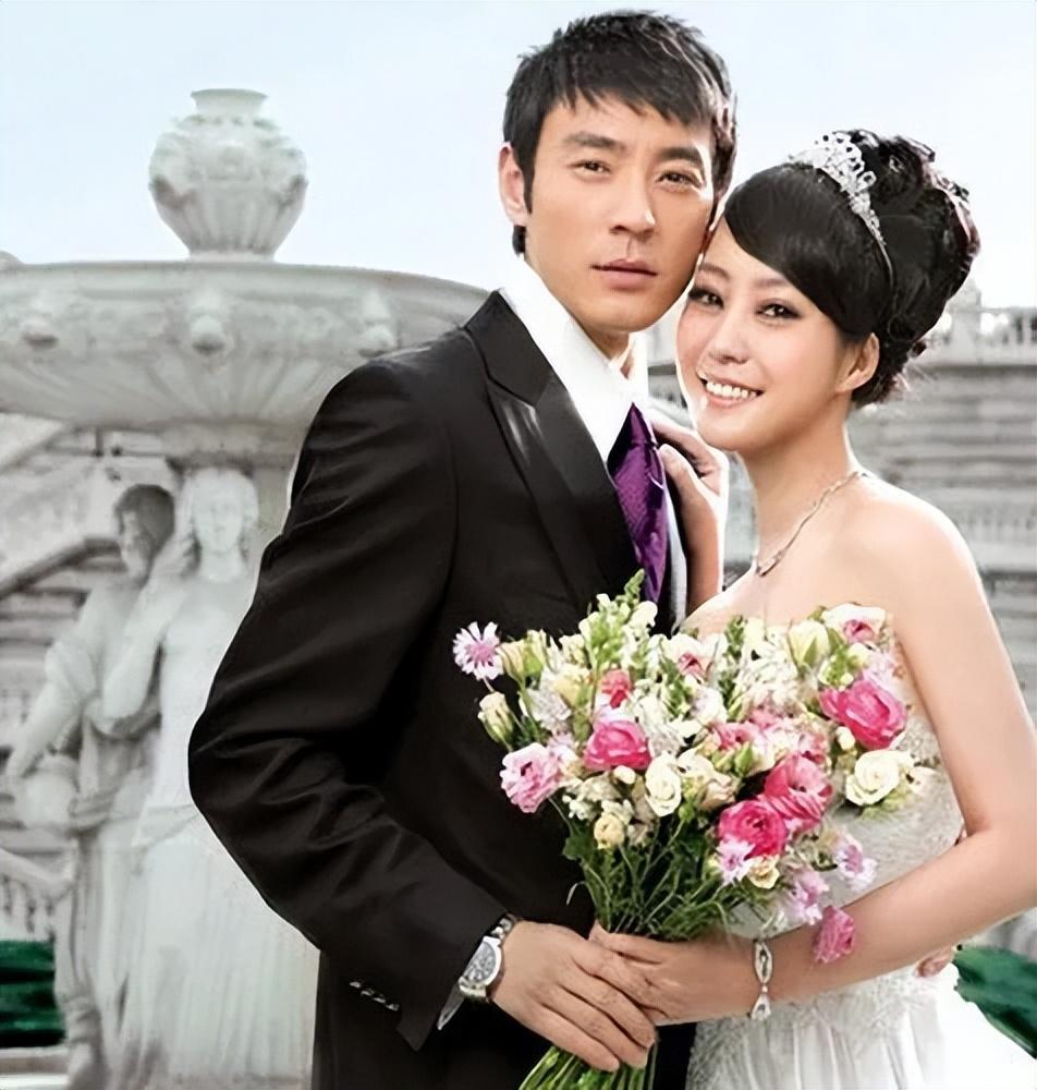 2005年,李光洁和郝蕾因为一部电视剧相识相恋.