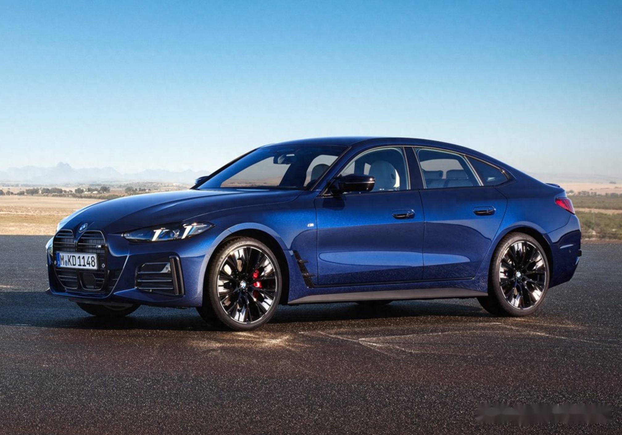 宝马4系四门轿跑新贵8月驾临,老款性价比之王38.69万起