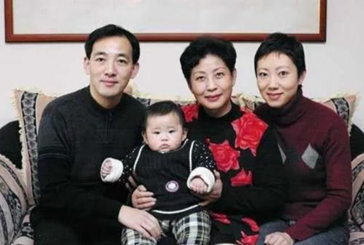 李炳淑:70年代红极一时,丈夫离世20年,她现在的生活状况如何?