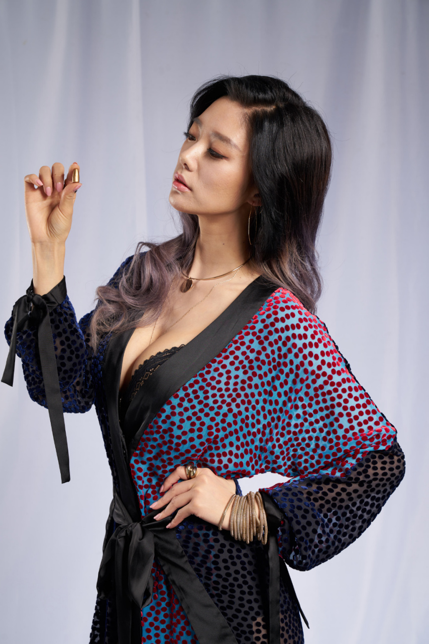 克拉拉"沉默的证人"定妆照