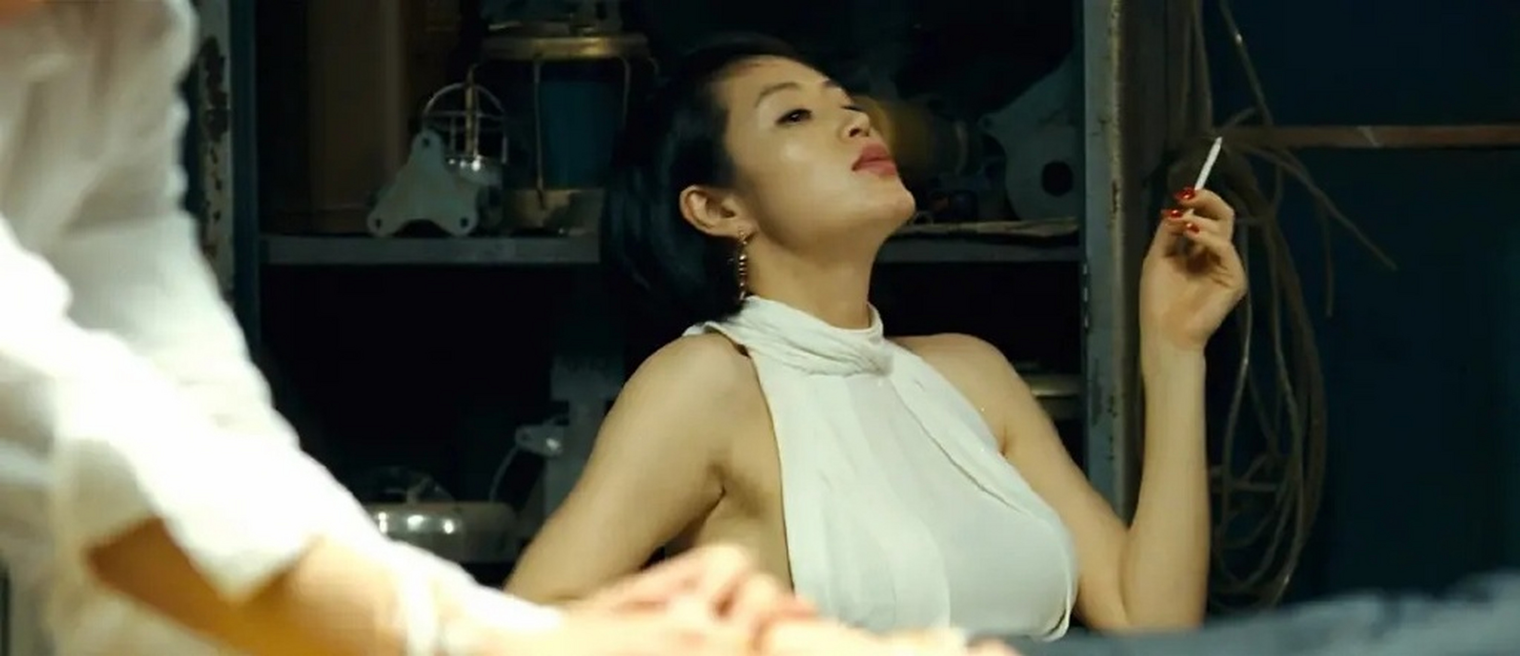 曹承佑,白润植,金惠秀合作韩国犯罪电影《老千》剧照