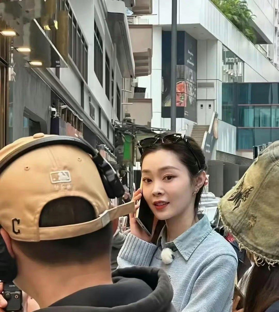 见过宋轶的人都说,她真人比照片还要好看得多