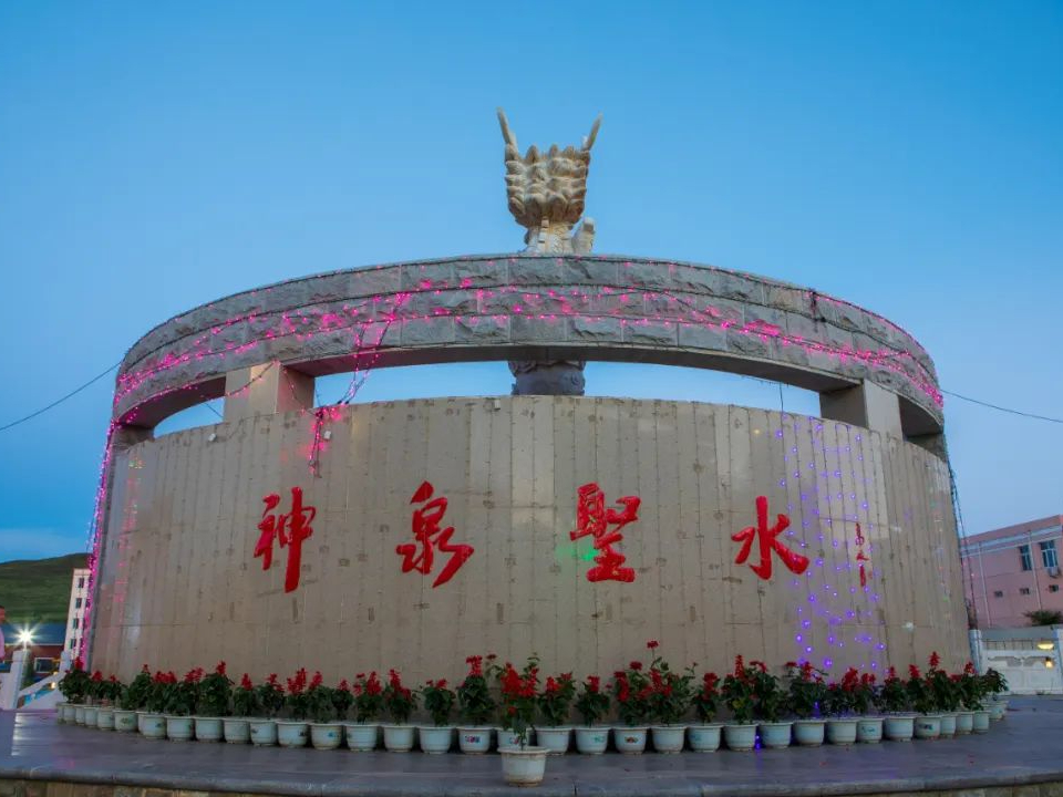 活力内蒙古#赤峰热水塘镇:里的温泉水质优良,温度适宜,是一个非常