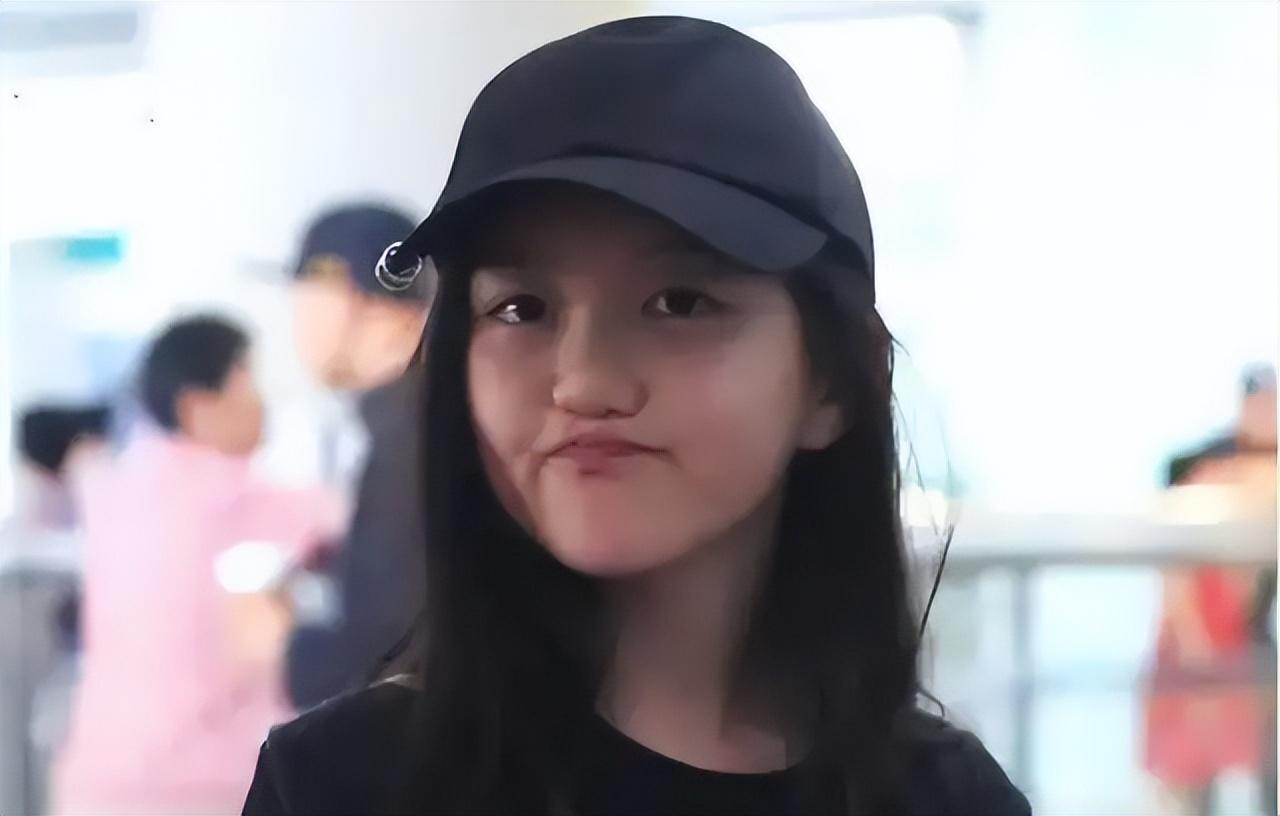 话说回来,李嫣这名字,听着就跟个诗