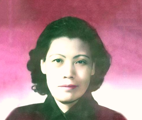 "  1928年,由于立场原因,32岁茅盾被國民党通缉,在朋友