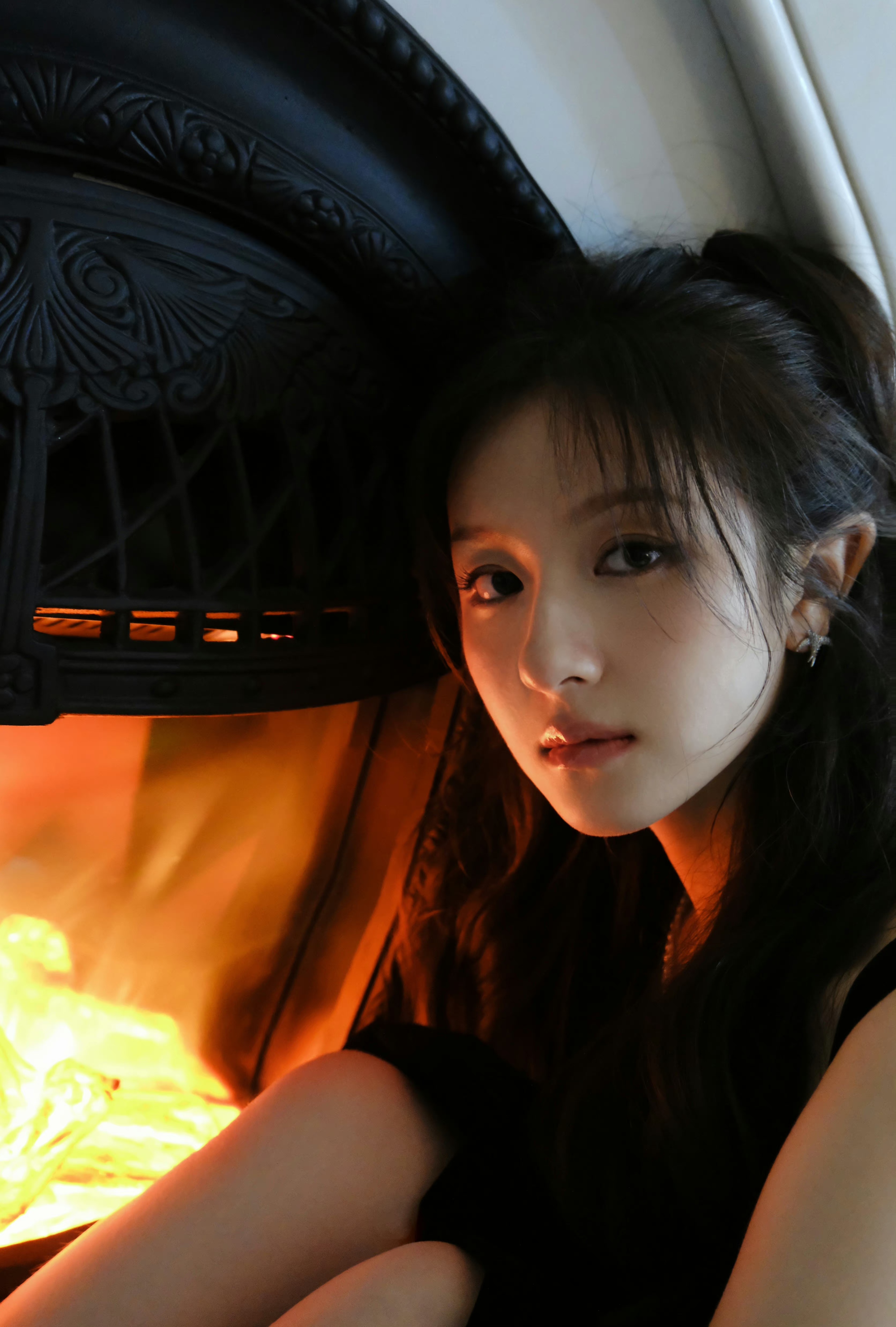 李兰迪,黑色连衣裙,白袜更显清纯可爱!