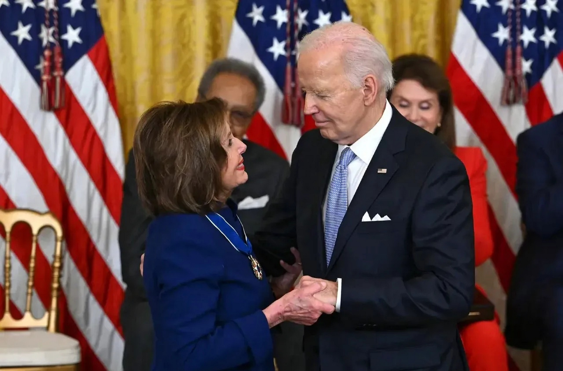 拜登和佩洛西竟然发生冲突!