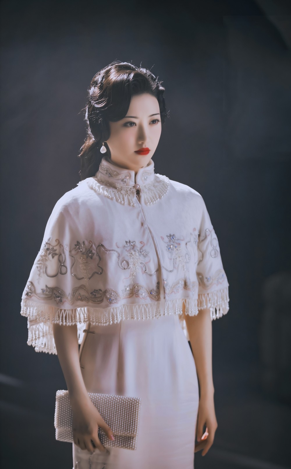 都会把旗袍得显老气横秋,但是景甜诠释的好好 #好剧推荐# #电视剧