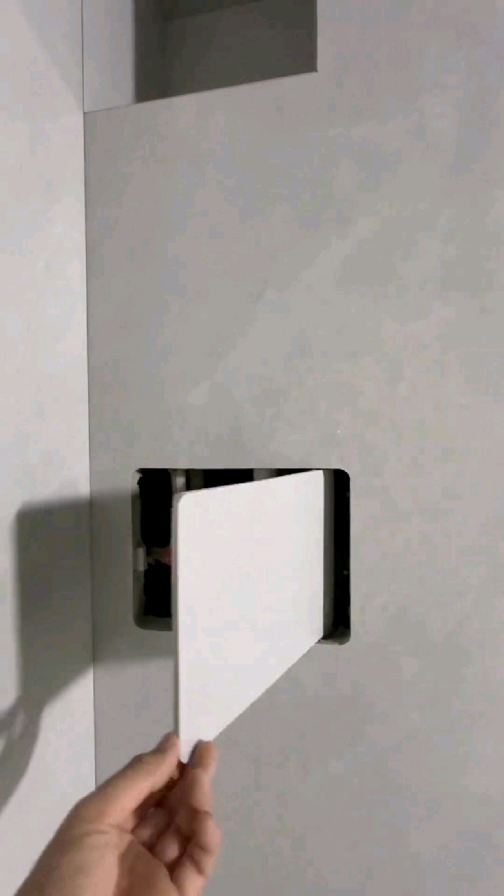 瓷砖隐形门,这样设计你觉得怎么样