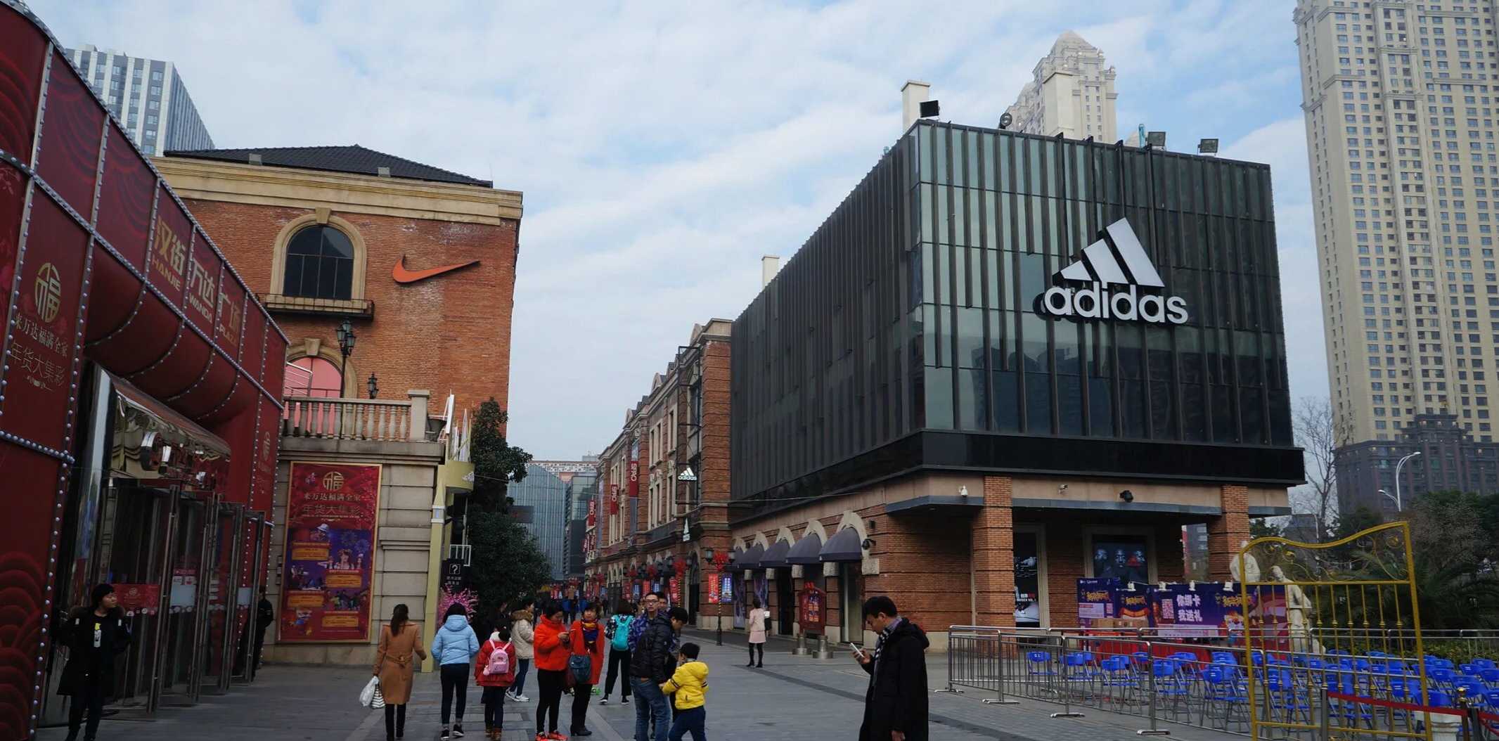 湖北楚河汉街真是美不胜收.