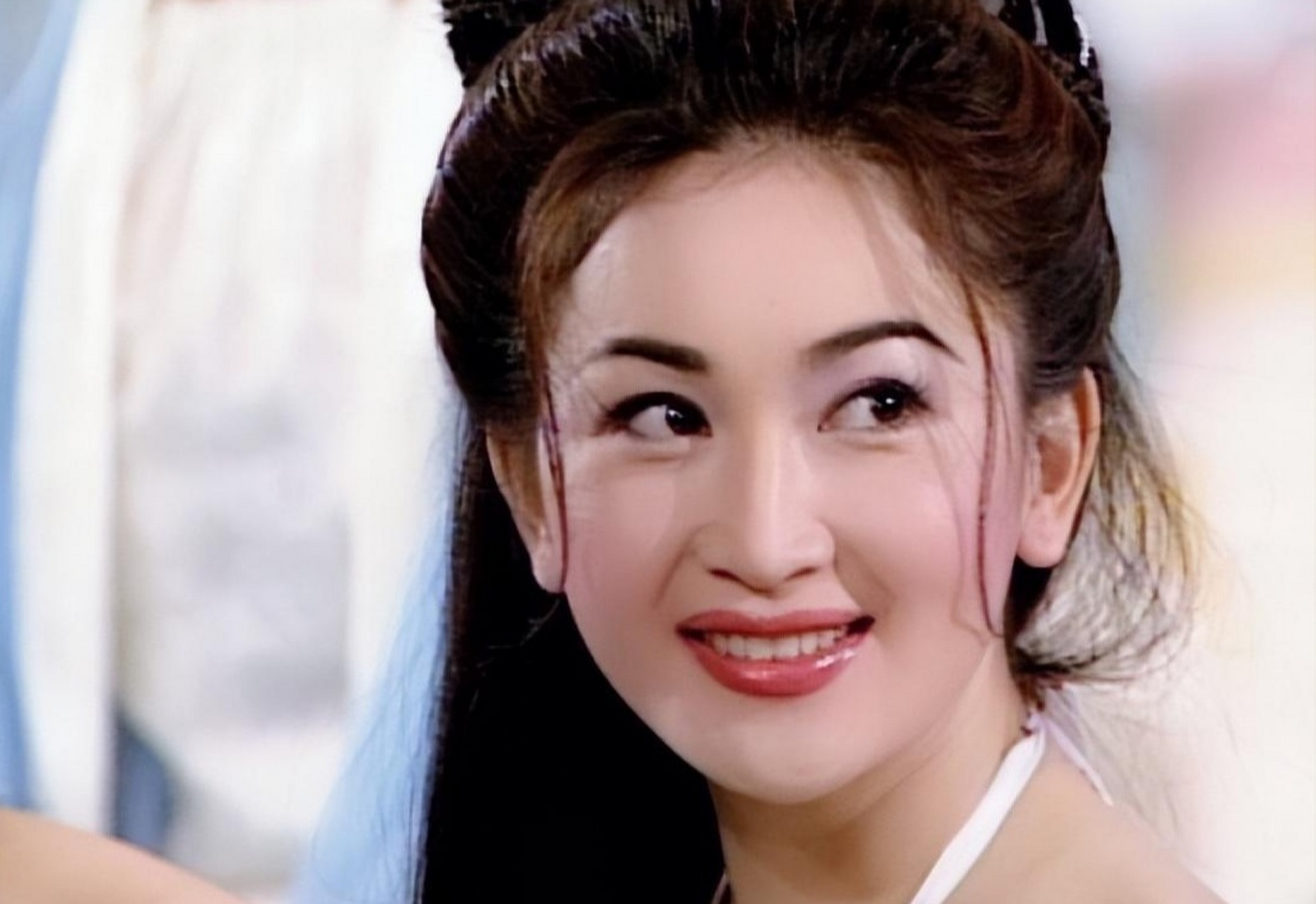 温碧霞被誉为"最美妲己",在娱乐圈中堪称颜值的巅峰代表.