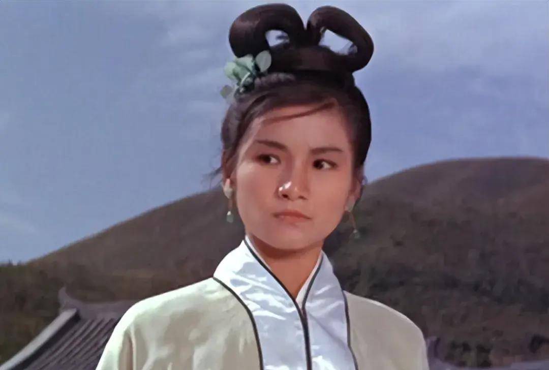 侠影长存:郑佩佩,银幕上的传奇女侠,永别江湖