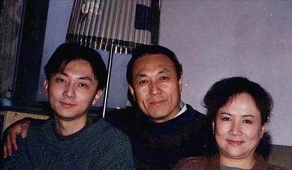 赵敏芬:嫁初恋丈夫,恩爱60年零绯闻,儿子是她的骄傲