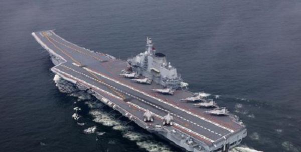 中国海军002型航空母舰:配备4个弹射器的8万吨常规动力航空母舰