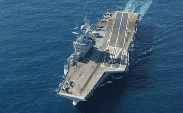 中国海军002型航空母舰:配备4个弹射器的8万吨常规动力航空母舰