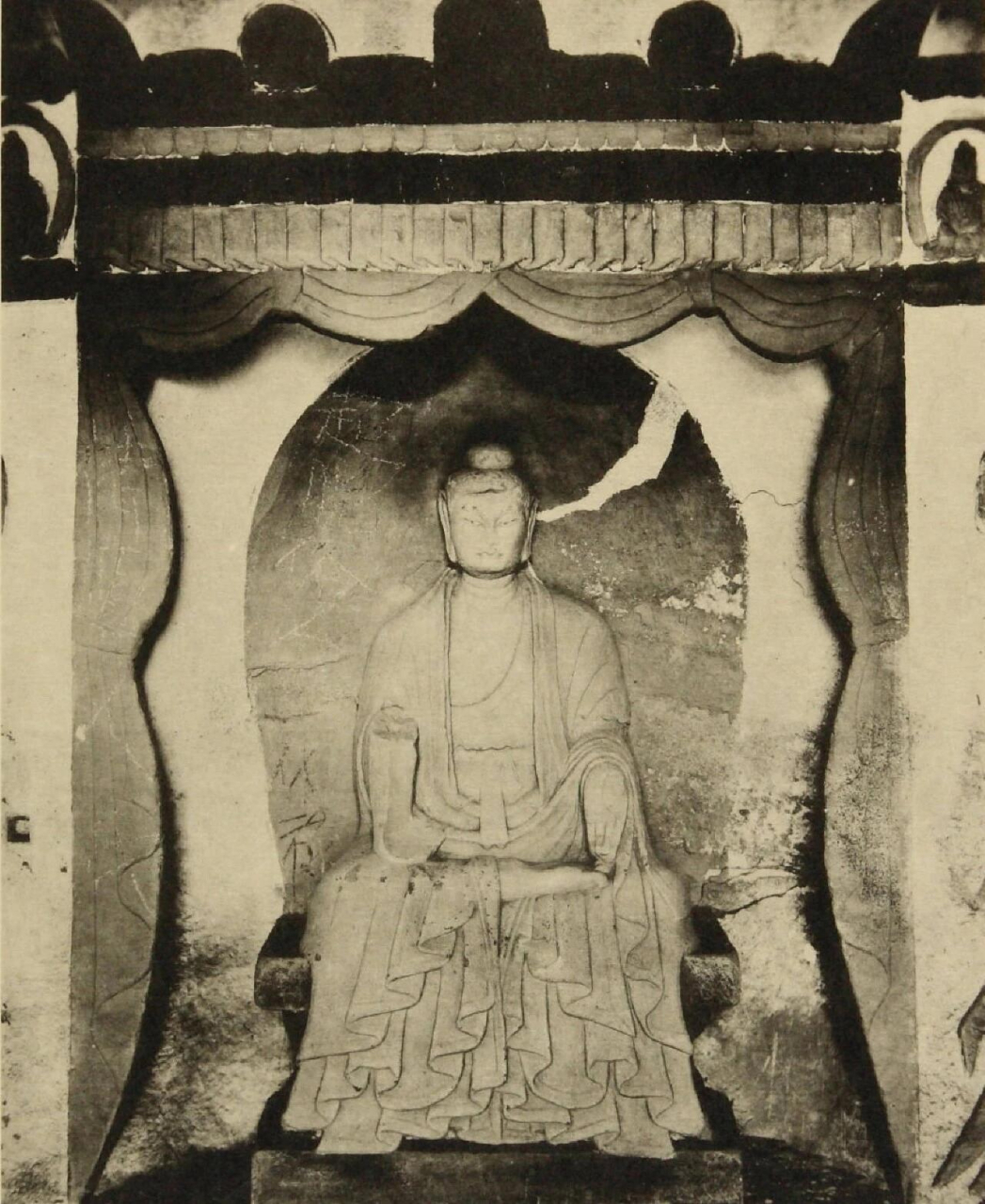 斩首之痛:1922,未被破坏的绝美天龙山佛像 天龙山石窟位于山西太原