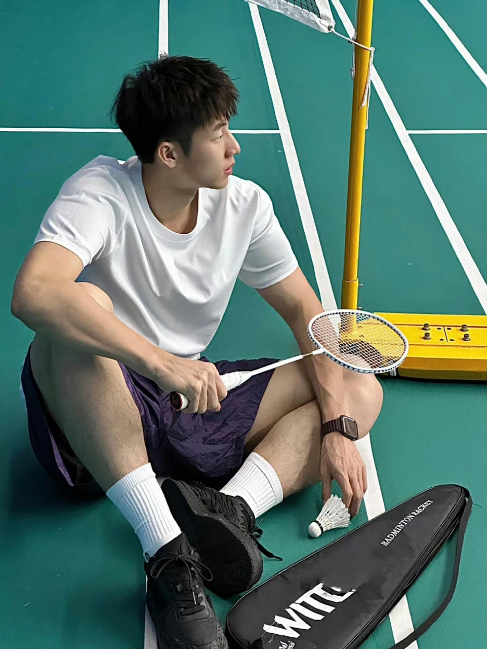 打羽毛球的帅哥#动态连更挑战# #帅哥# #体育生#   每日分享几句情感