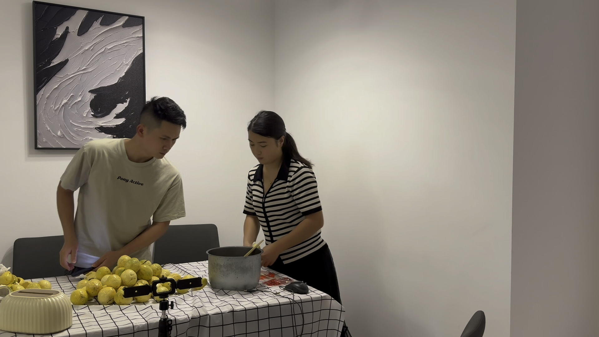 小九特意给老谭做爱心早餐,一碗葱油拌面,吃出幸福的味道