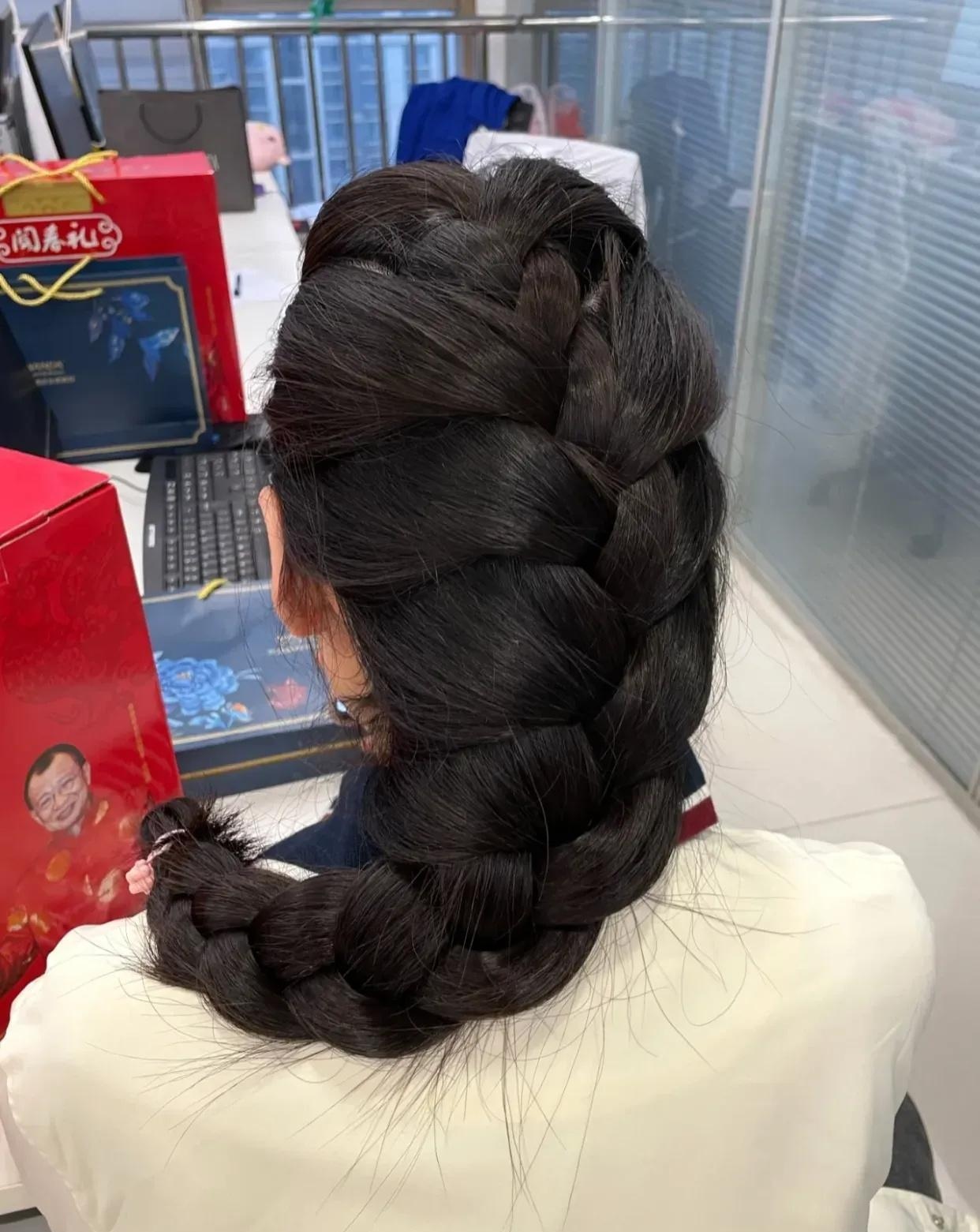 太羡慕同事的发量,同样都是天天加班,我每天都大把