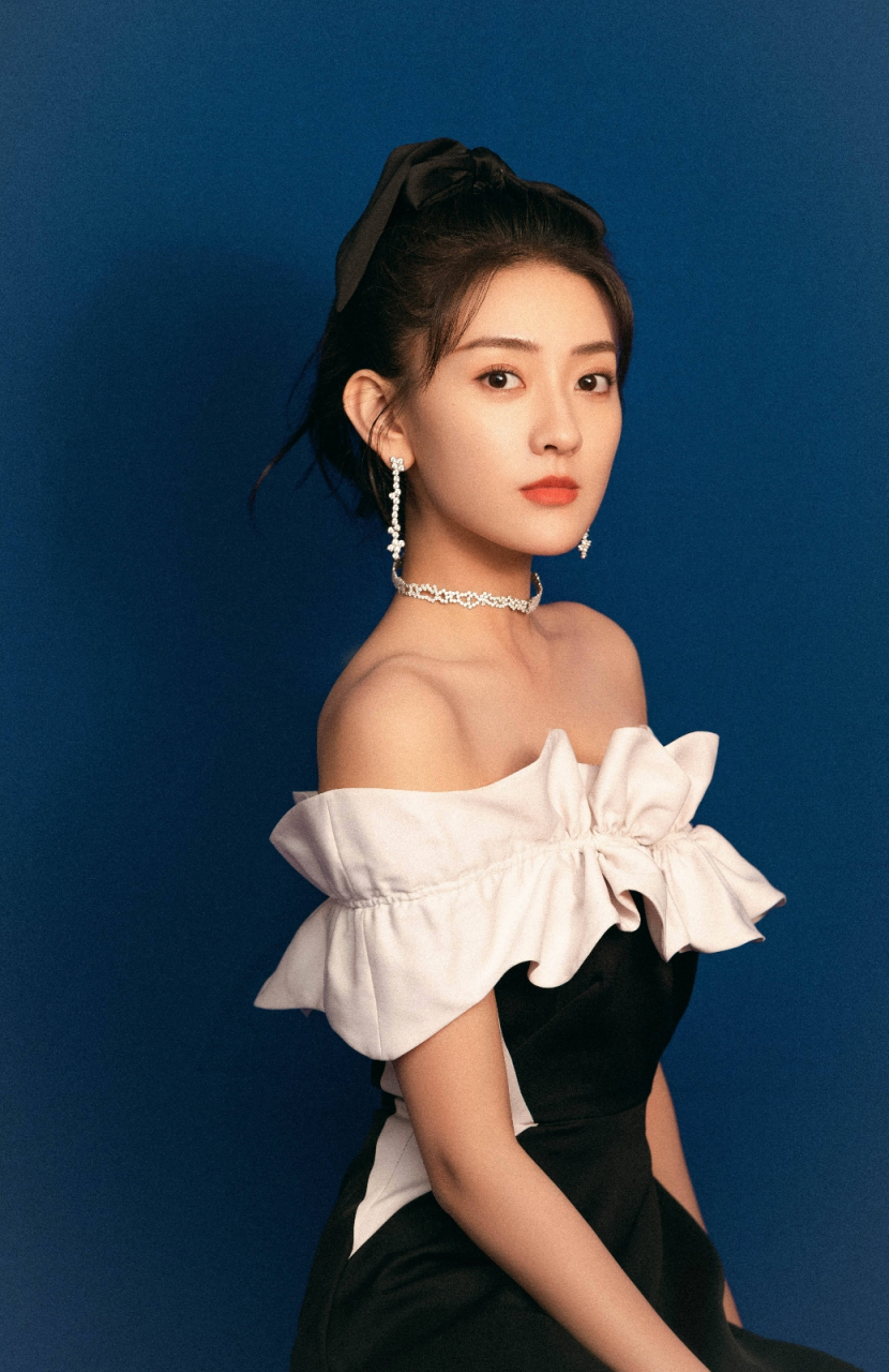 梁洁时尚大片,唯美演绎,尽显不凡气质,每一帧都是视觉盛宴