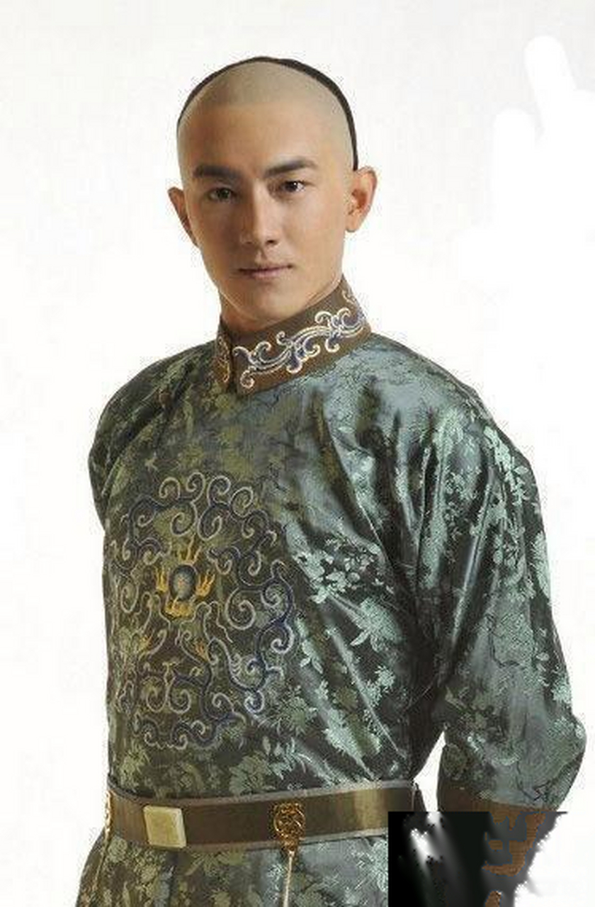 看到《步步惊心》里十四阿哥林更新,感觉那时候他还是愣头青了!