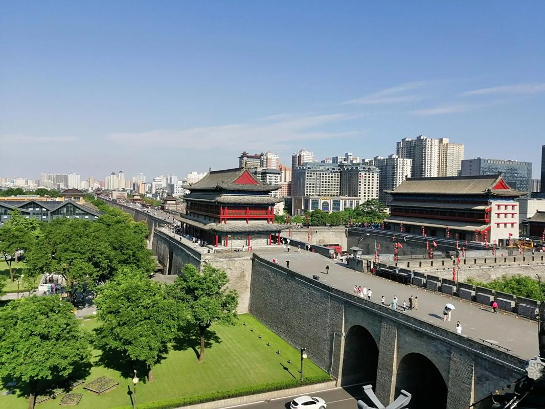 来我的家乡玩一夏#西安明城墙:这座古城的守护者,见证了西安的兴衰