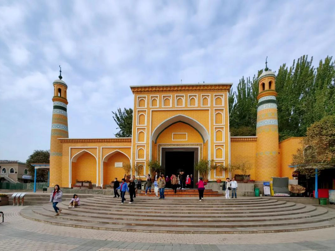 暑假放个风#喀什艾提尕尔清真寺:是喀什的标志性建筑,也是我国最大的