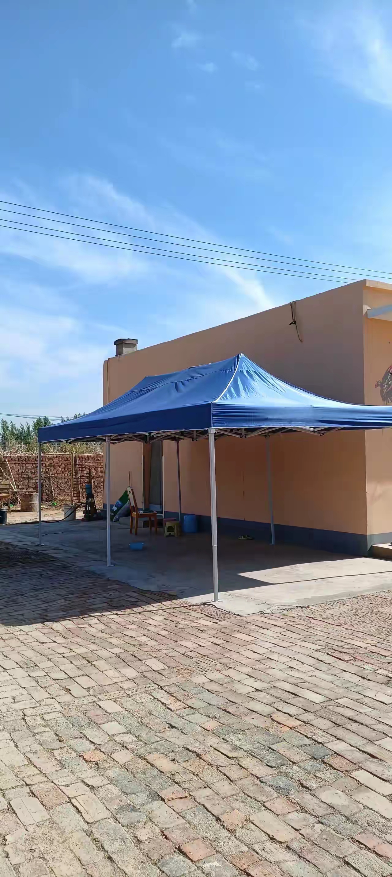 逛拼多多,感觉这种帐篷好,就买了一个,想着放在院子