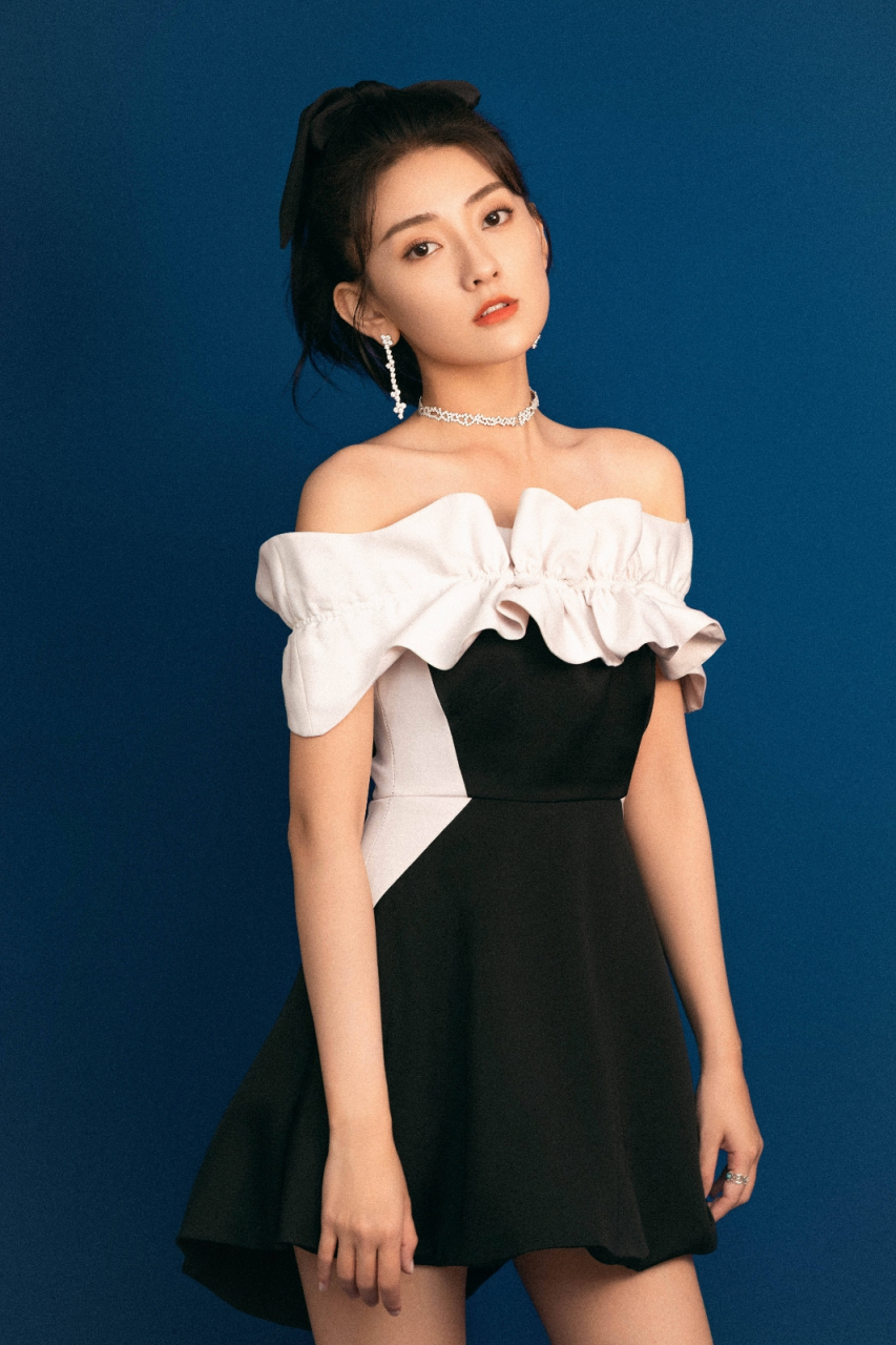 梁洁时尚大片,唯美演绎,尽显不凡气质,每一帧都是视觉盛宴