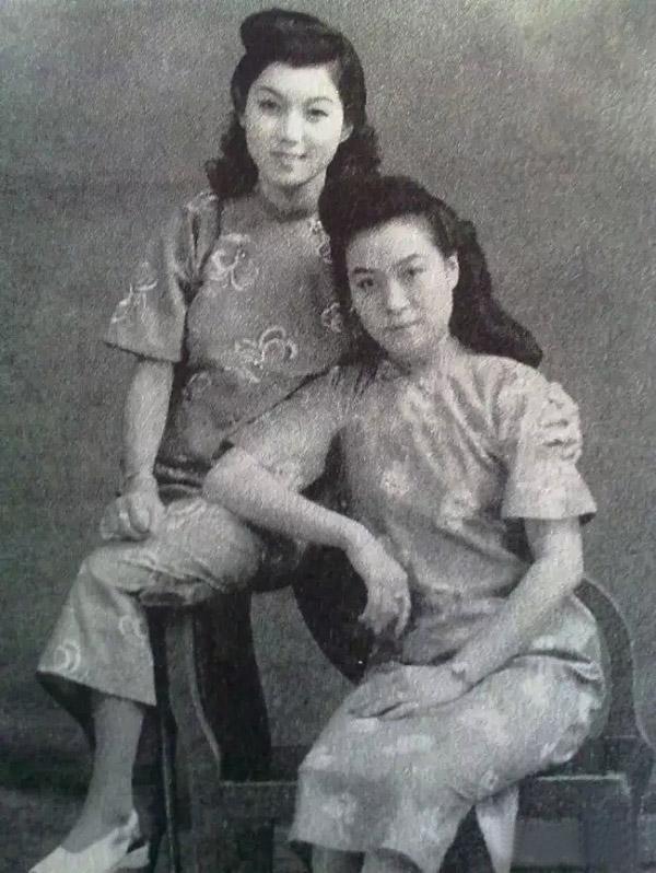 人品值千金!新凤霞:带着儿子嫁吴祖光,特殊年代不害人