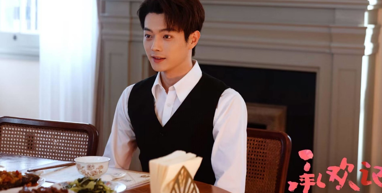 许凯,谭松韵二搭都市剧,陈瑶,乔振宇加盟,《雾里青》提上日程