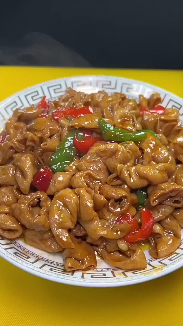 青红辣椒爆炒肥肠