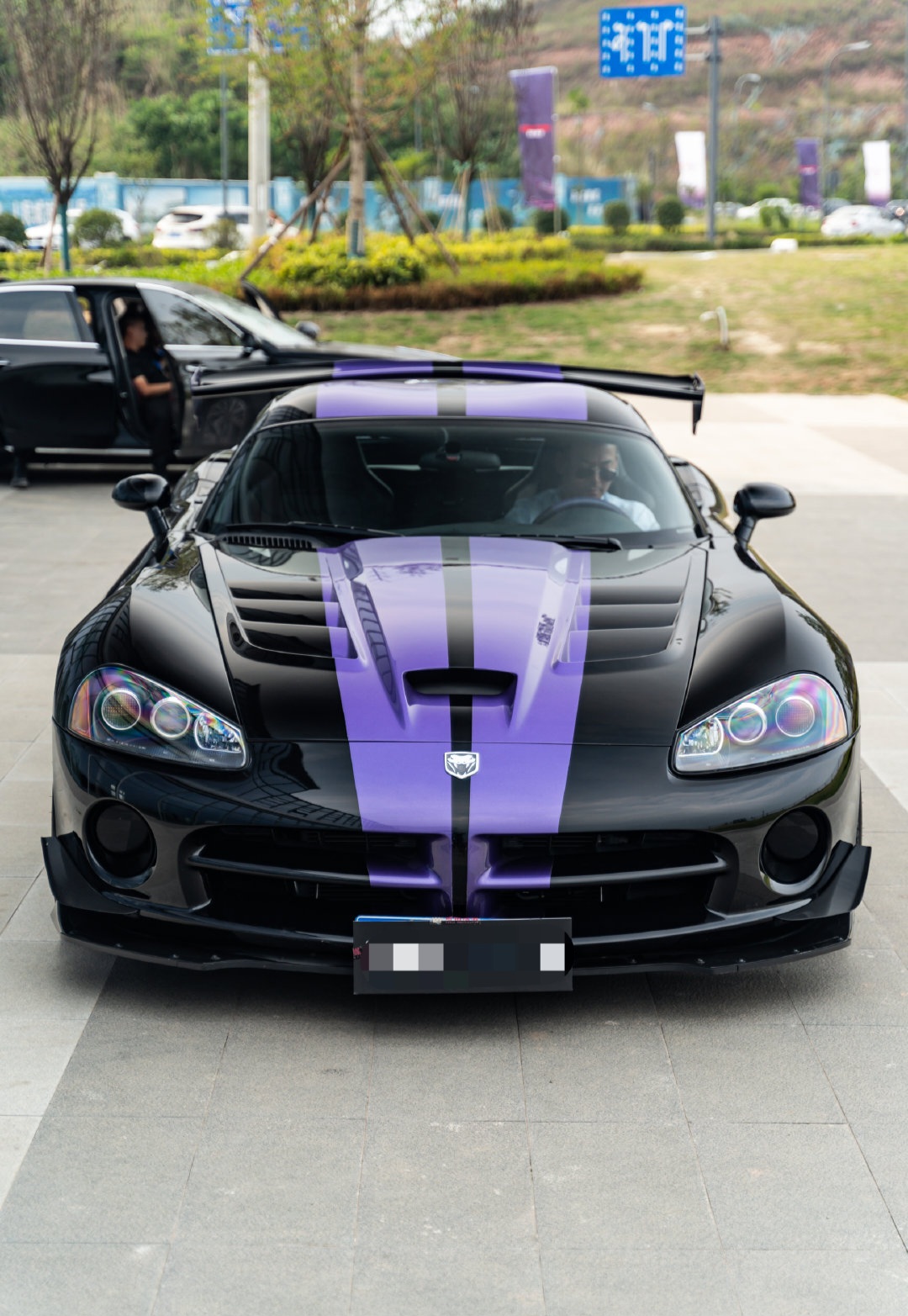 dodge viper zbii acr这款跑车集速度与激情的化身以其8
