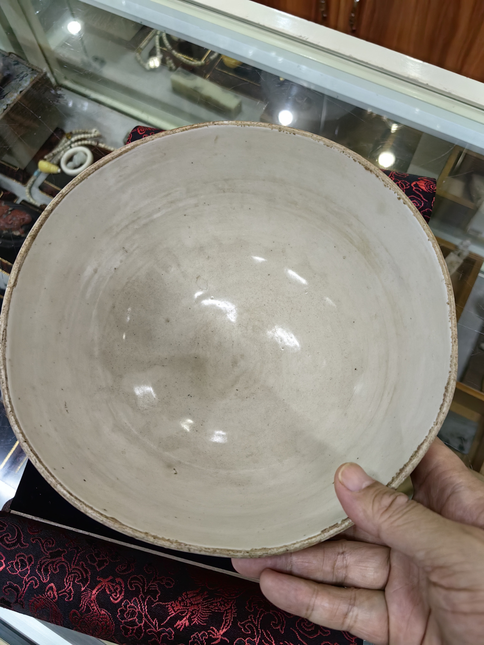 辽金时期的定窑大海碗.