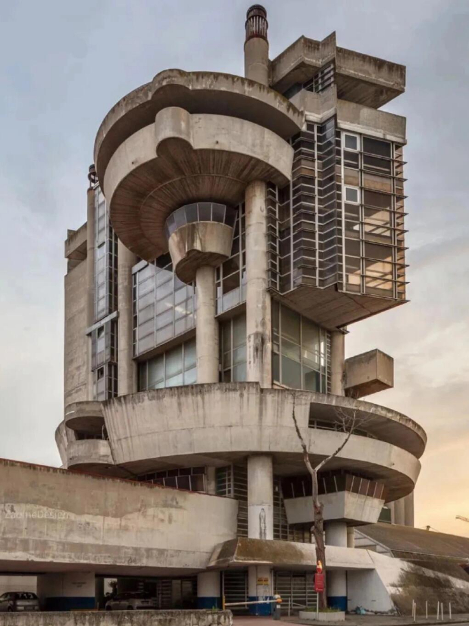 casa del portuale大楼/粗野主义建筑 #建筑设计# #空间美学# #动态
