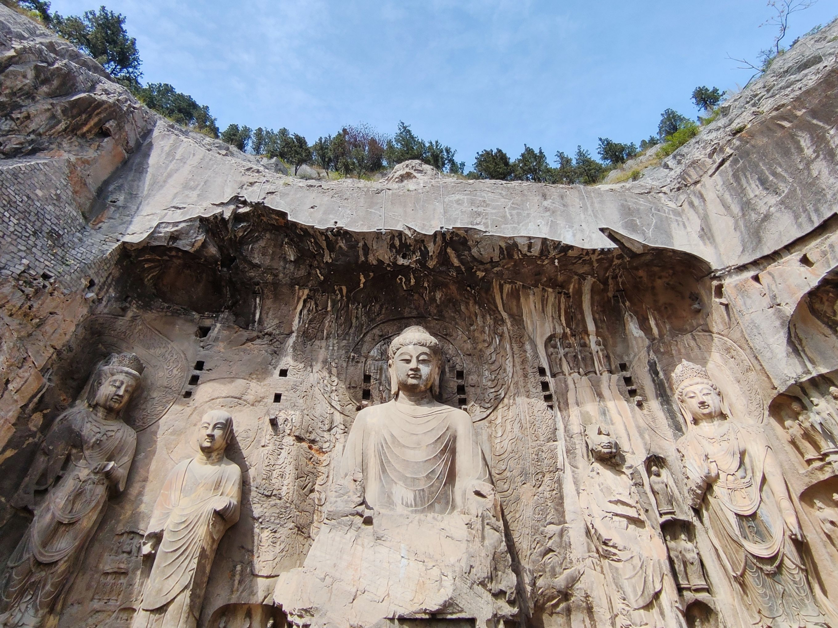 夏日闪光旅行家#洛阳龙门石窟:在这里,你可以近距离感受到那些栩栩如