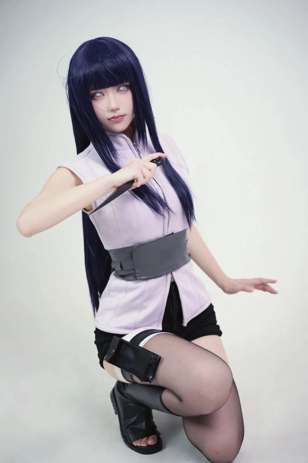 火影忍者雏田cos,黑丝大长腿,这颜值和身材简直太爱了