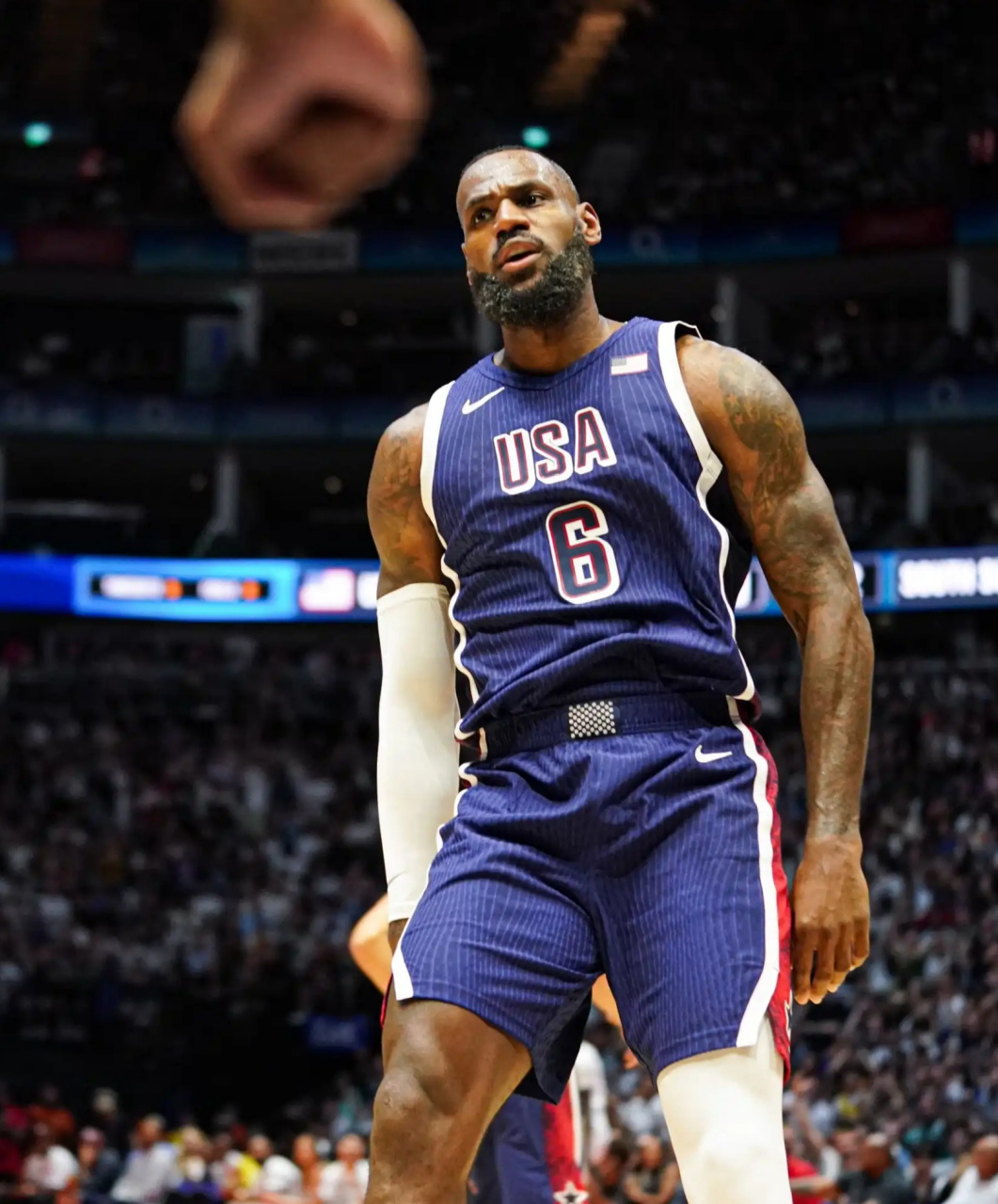"#nba# #美国男篮# #詹姆斯绝杀南苏丹男篮