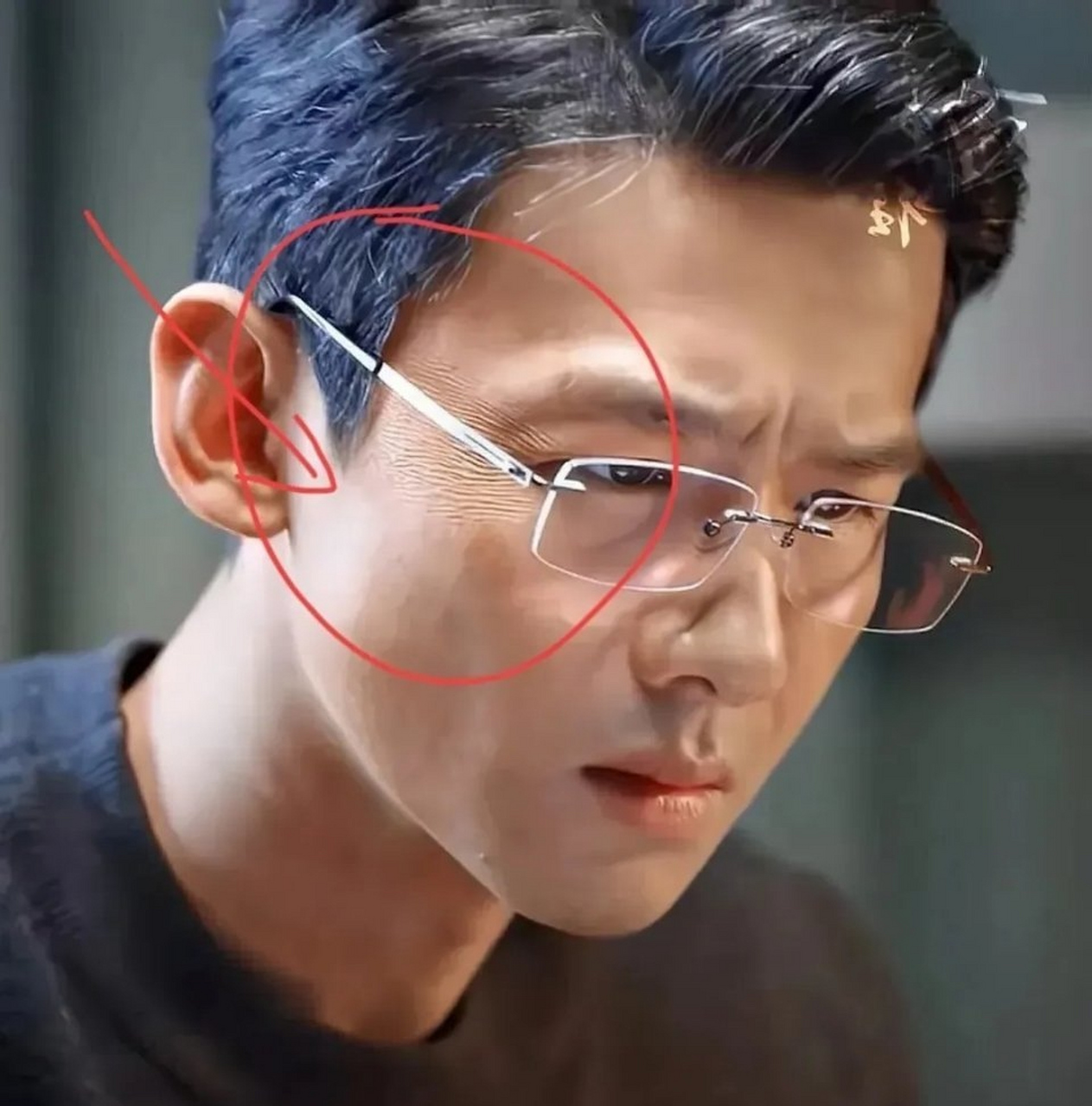 白敬亭的老人妆鱼尾纹还原度极高