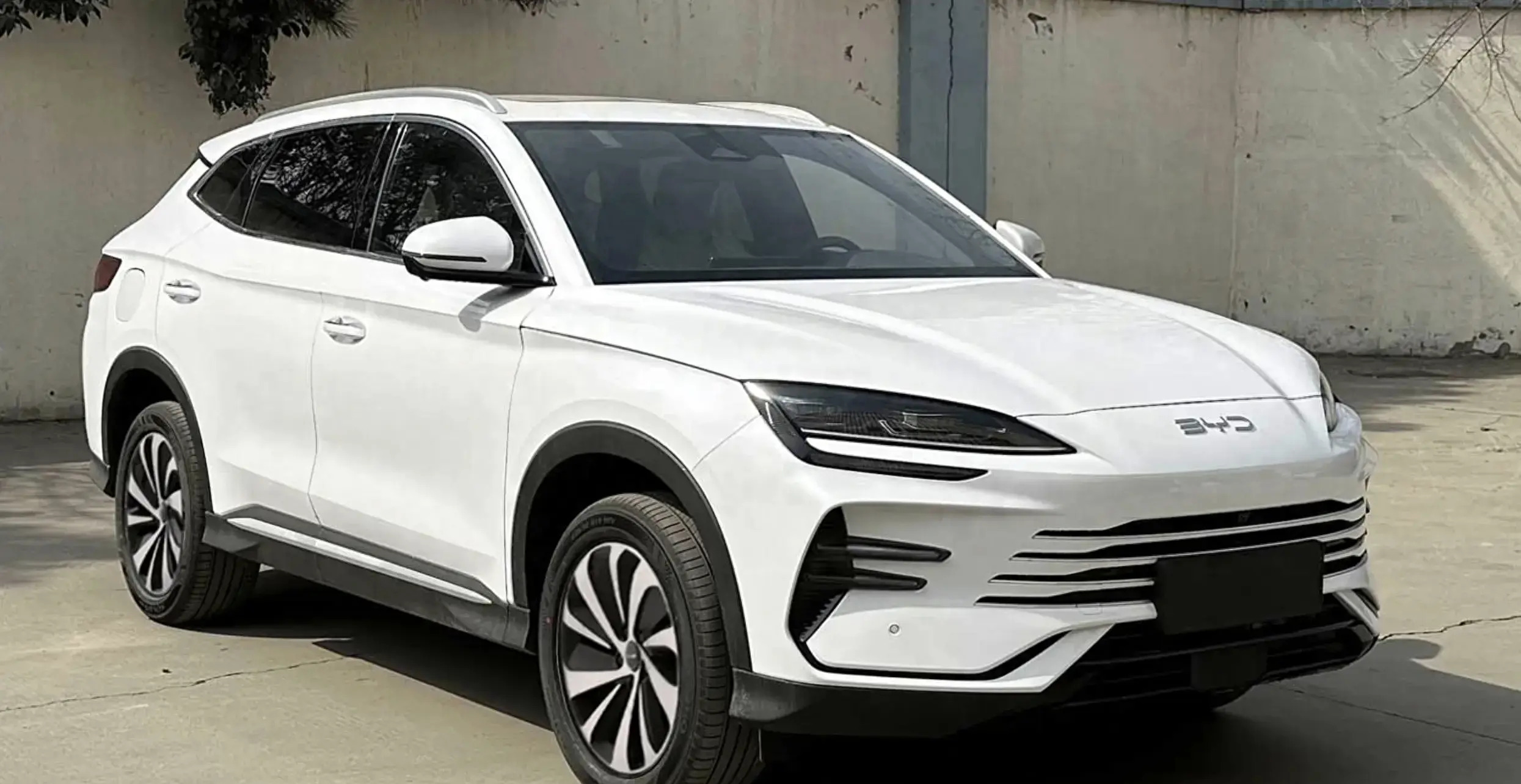 比亚迪宋 plus dm-i2025款震撼上市,预扣提车价曝光,还在等什么