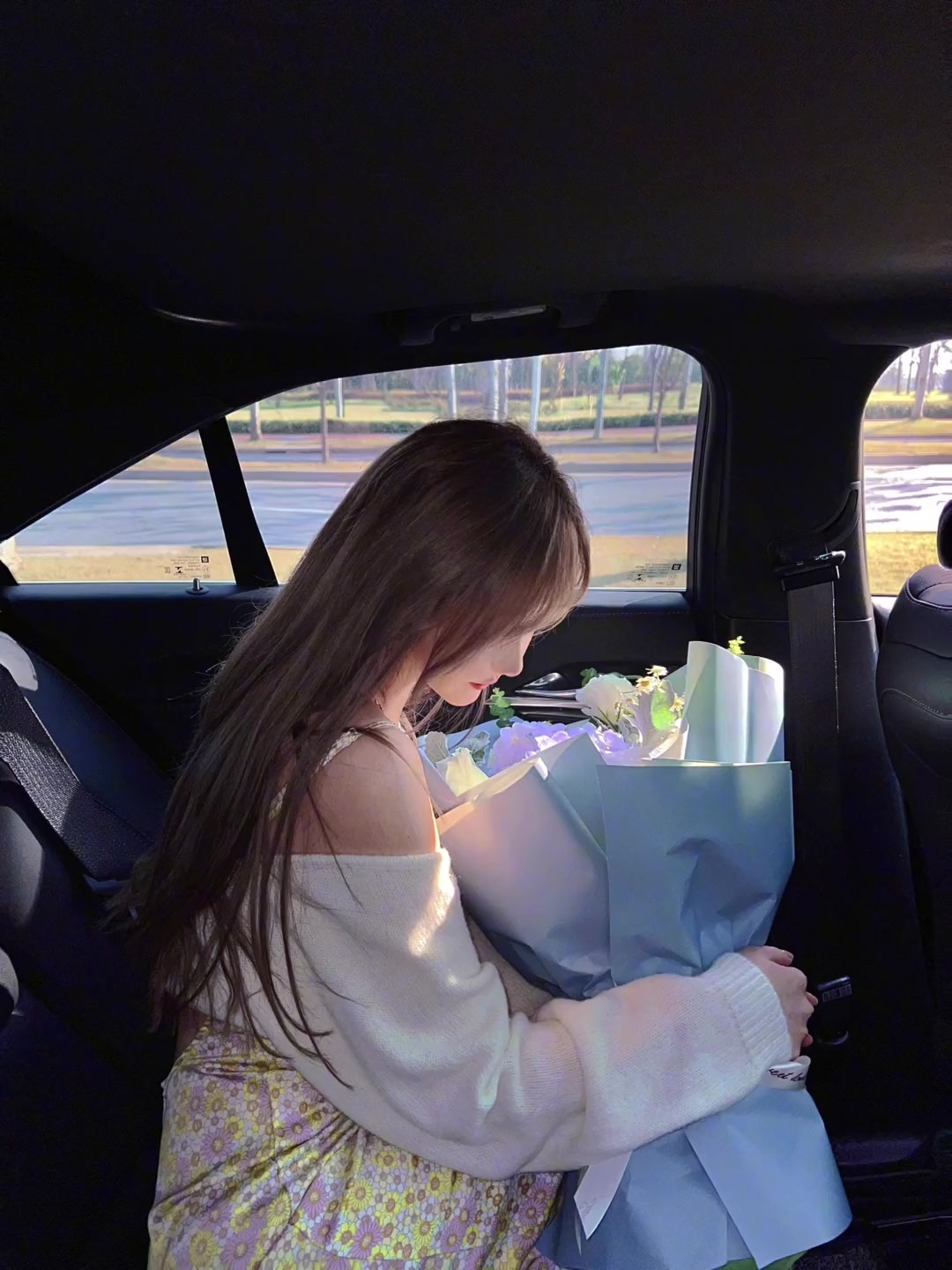 车内拍照姿势教程