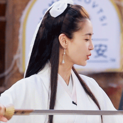 于正真敢说!直播再提陈妍希,"爆料"鞠婧祎,檀健次行程?