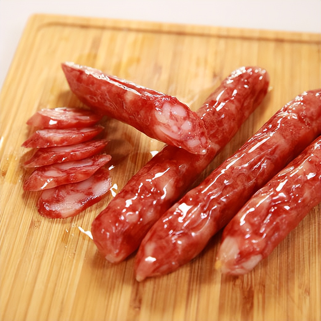 广式香肠哪个牌子好吃?首选4家老字号,肉嫩鲜香,经典糖酒风味