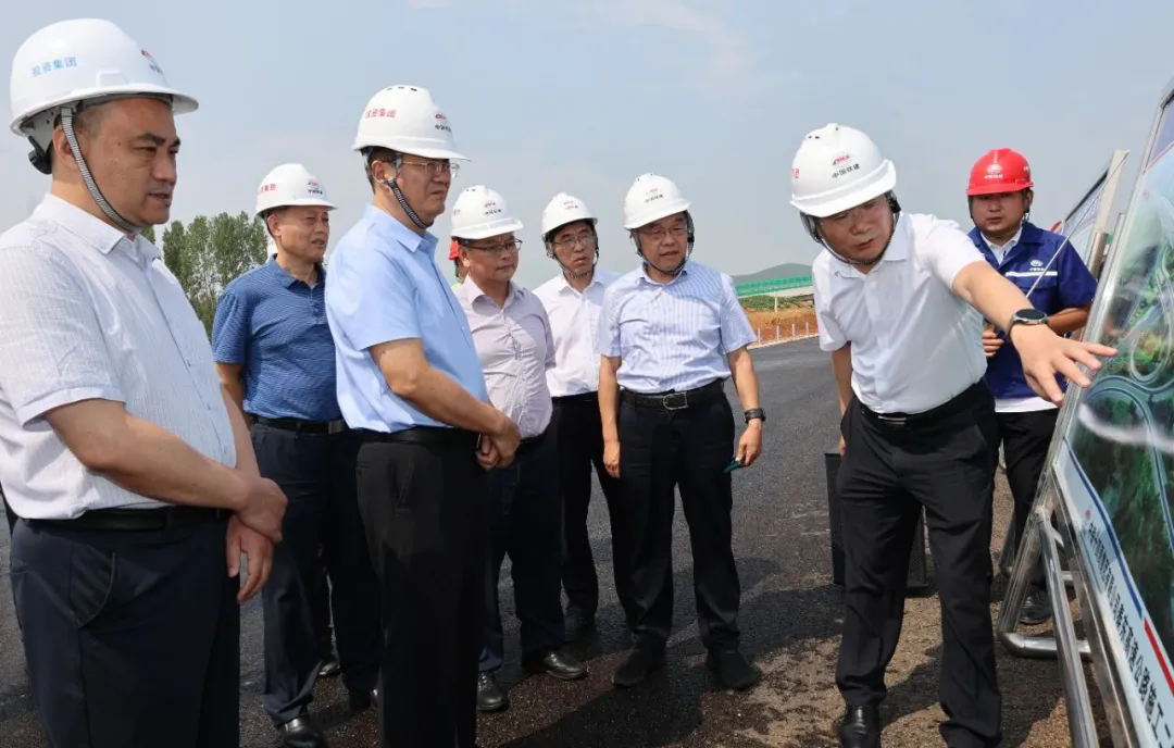 泰东高速,济微高速泰安段开展"大干快上,满工满弦"百日攻坚行动