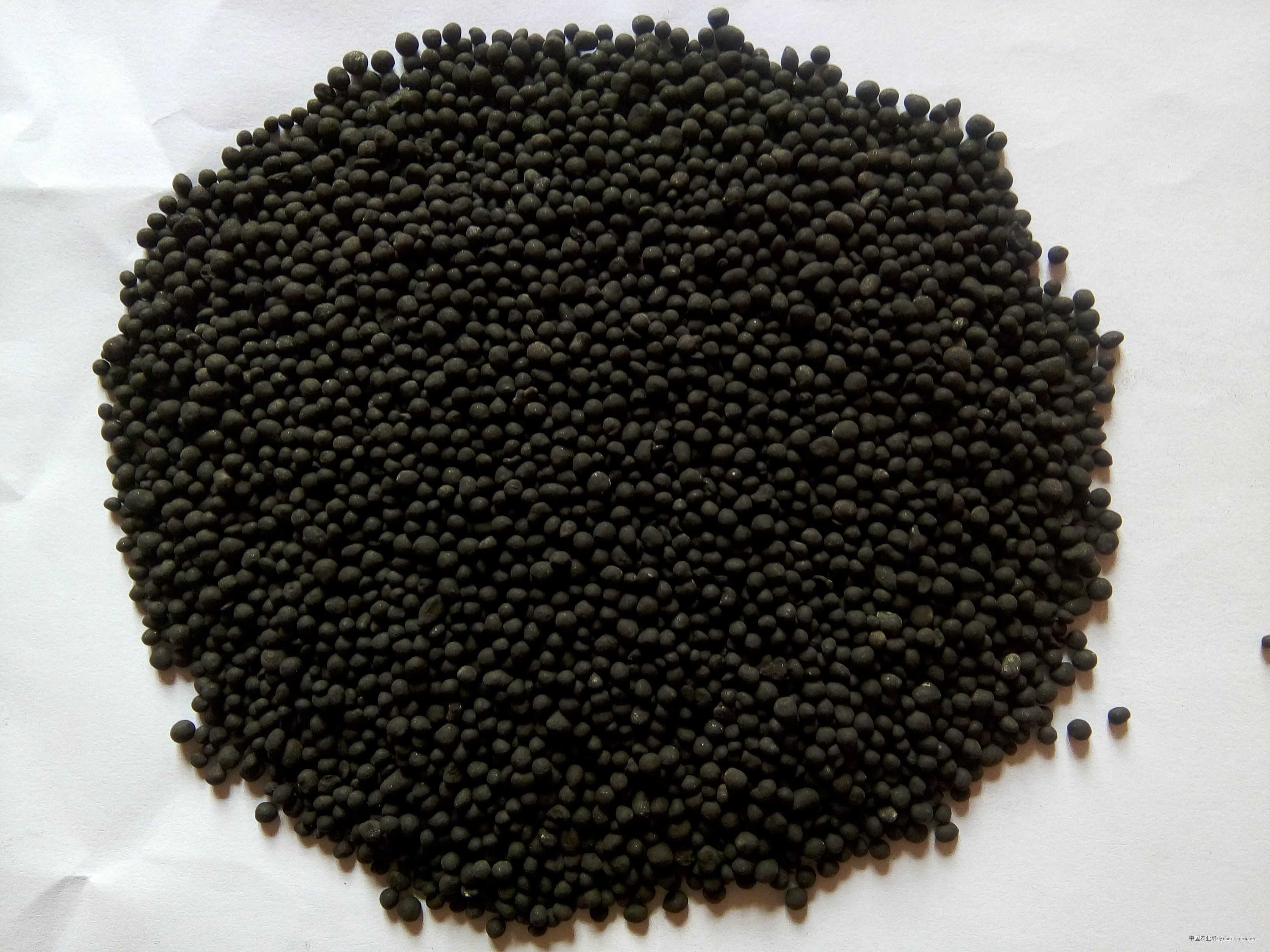 如何在种植过程中合理使用有机肥?凤凰植保节带来有机肥全面介绍