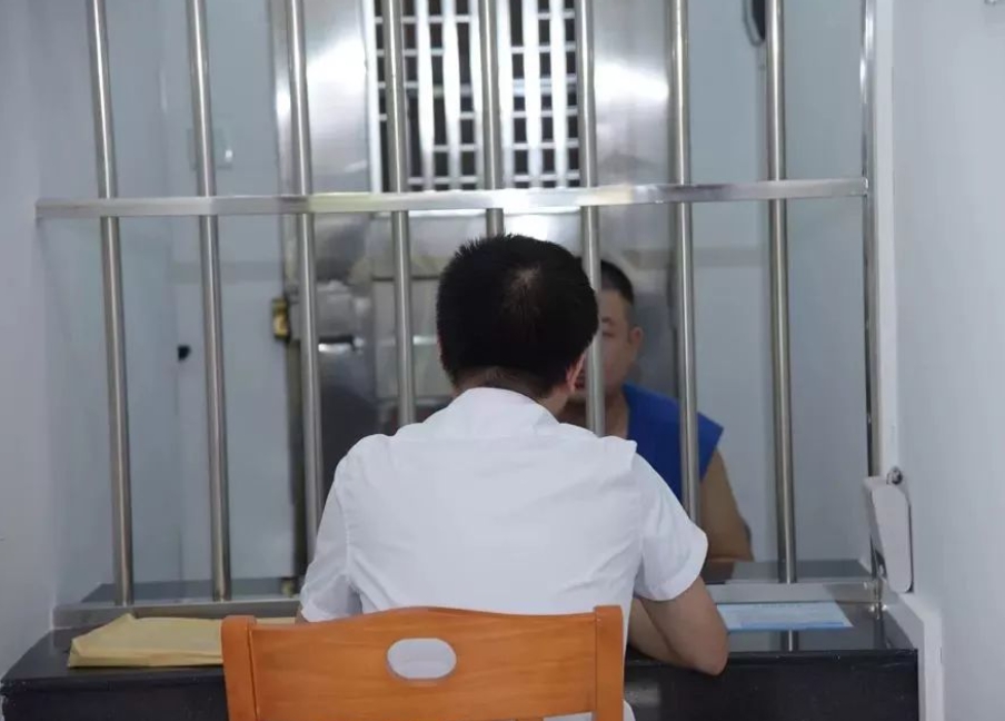 律师会见犯罪嫌疑人,这四件事一定不要做