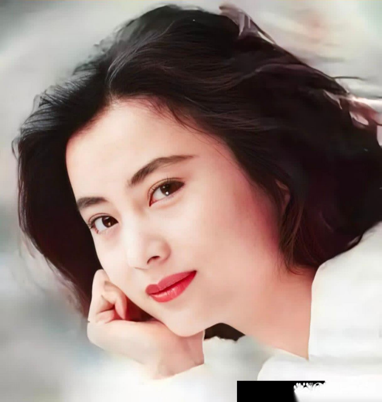 李玲玉,中国内地女歌手,演员.
