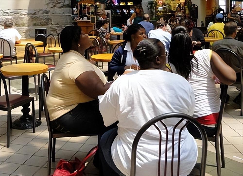 恐怖的"肥胖岛"瑙鲁:全岛基本都是超级胖子,为何会这么肥胖?